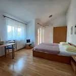 Summer 2026 Apartments Near The Beach *