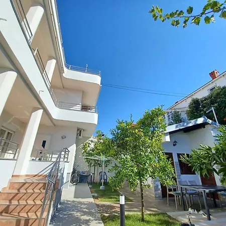Family Summer Vacation Near The Zadar
