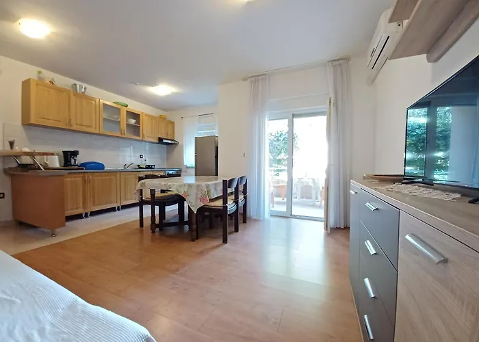 아파트 Summer 2026 Apartments Near The Beach