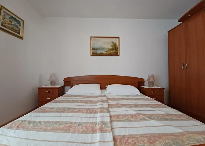 Summer 2026 Apartments Near The Beach *