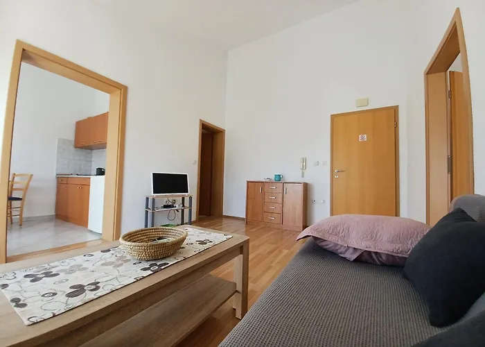 Summer 2026 Apartments Near The Beach *