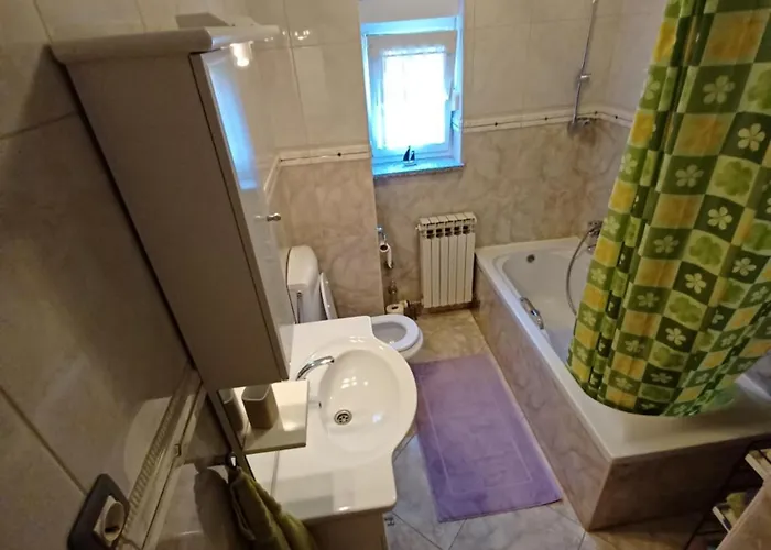 Summer 2026 Apartments Near The Beach *