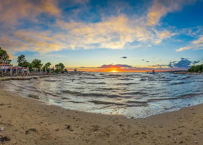 Summer 2026 Apartments Near The Beach Lägenhet